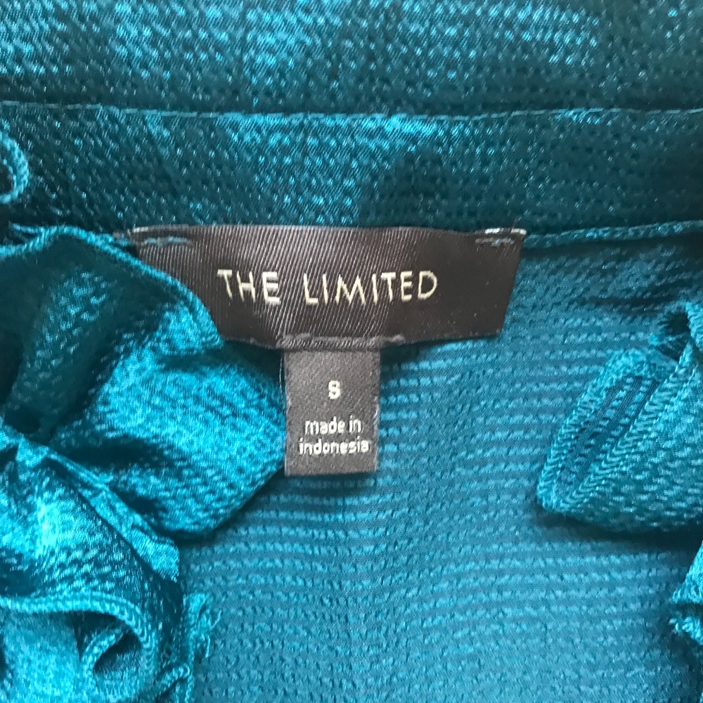 The Limited - Ruffle V-Neck Tank Top - Picture 3 of 6